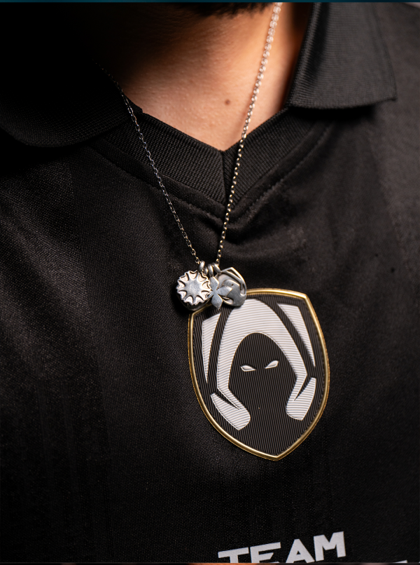 COLGANTE ICONS - TEAM HERETICS
